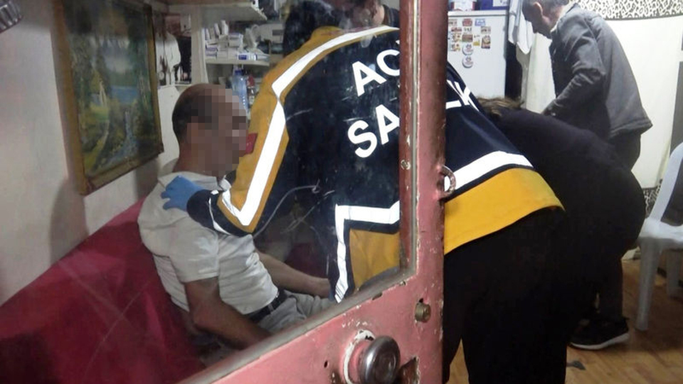 İş yerinde hareketsiz bulundu! Sağlık ekiplerine sordu: "Ben ölmedim mi?"