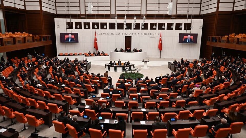 Meclis'te Başkanlık tezkeresi kabul edildi