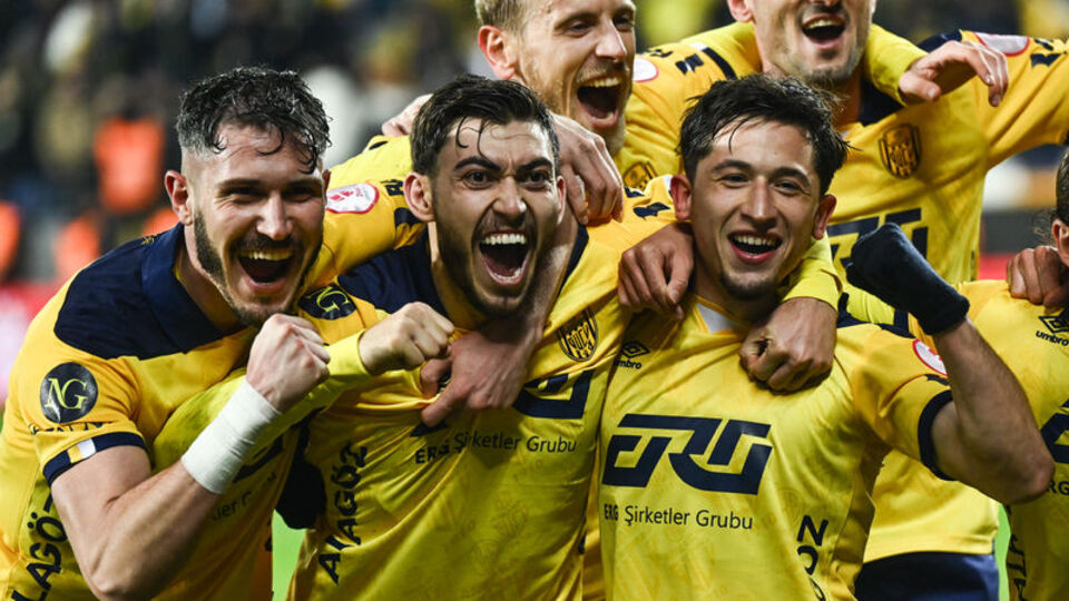 MKE Ankaragücü, turu 3 golle aldı