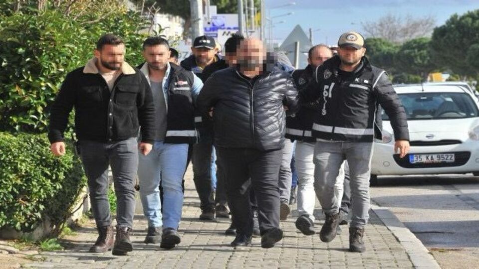 Çeşme'de sahtecilik operasyonu