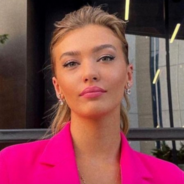  "Arkadaşım sevgilimle sevgili oldu"