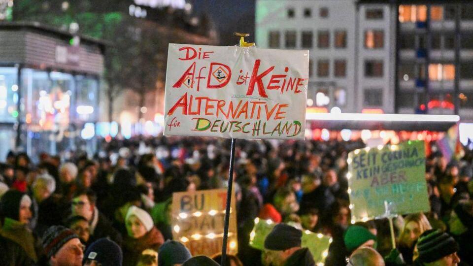 Almanya'da ırkçılık karşıtı gösterilere on binlerce kişi katıldı: Aşırı sağın yükselişi neden tehdit olarak görülüyor?