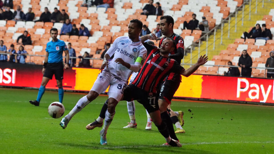 Adana Demirspor'dan erken veda!