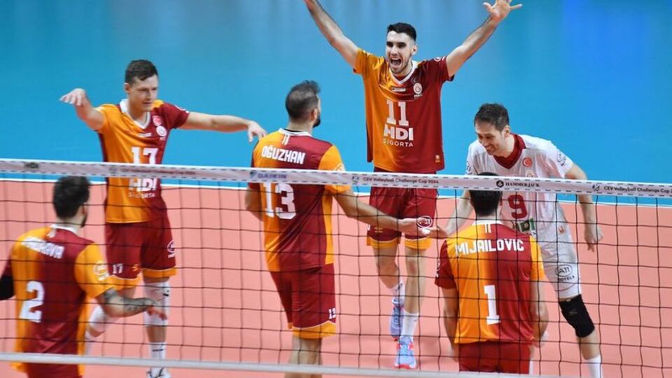 Galatasaray HDI Sigorta yarı finalde
