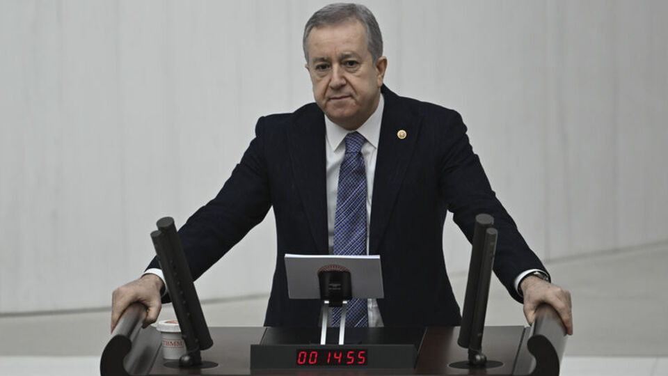 MHP 55 ilçe belediye başkan adayını açıkladı