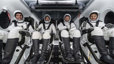 Uzay yolculuğu başladı