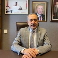 Abdulahat Arvas kimdir?