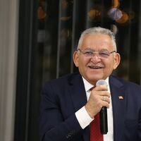 Memduh Büyükkılıç kimdir?