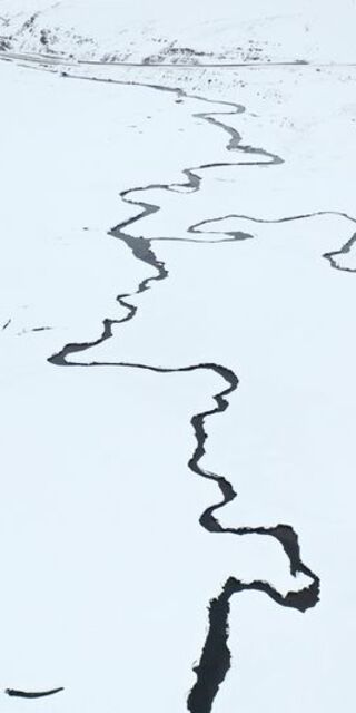  Kar altında kalan mendereslerin kış güzelliği