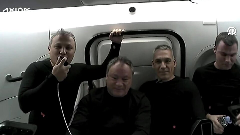 "İstikbal göklerdedir"