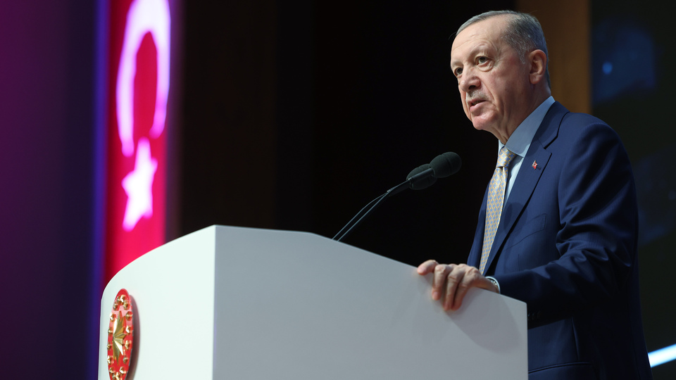 "Dünyada zulüm görenler için dua ediyoruz"