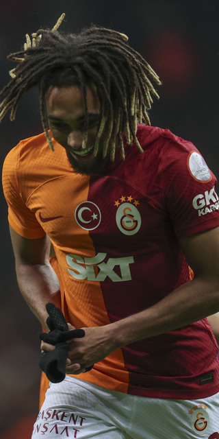  ManU peşini bırakmıyor!