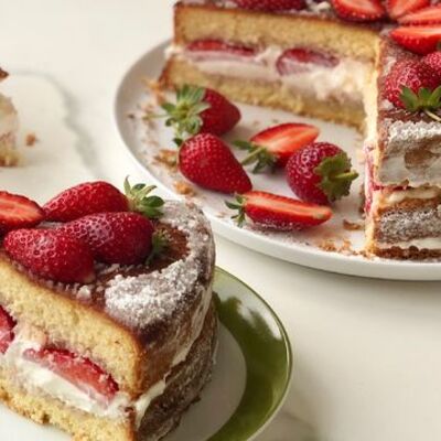  Çilekli pasta tarifi