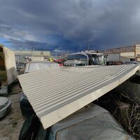 Lodos çatıları uçurdu