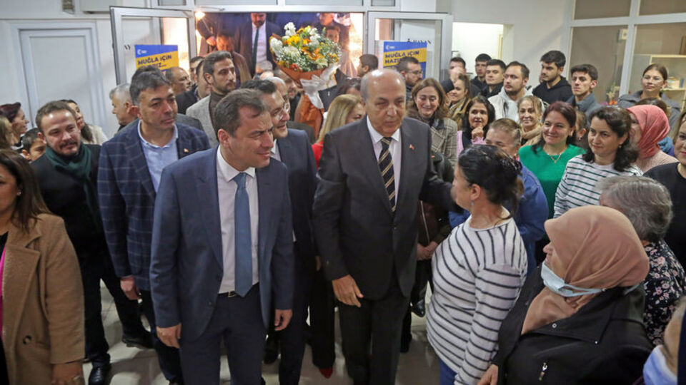 Ayaydın ilçe ziyaretlerine devam etti
