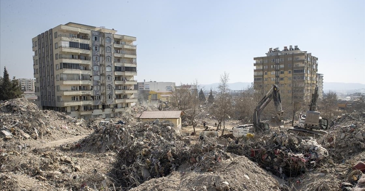 Le procès des décès causés par l’effondrement du bloc N du site d’Ebrar lors du tremblement de terre de Kahramanmaraş a commencé.