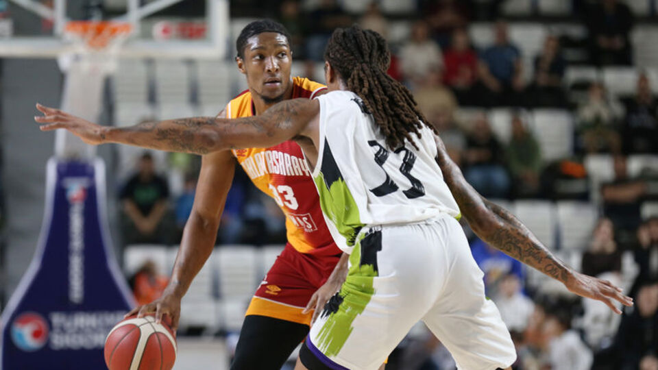 Galatasaray, Manisa'da kazandı