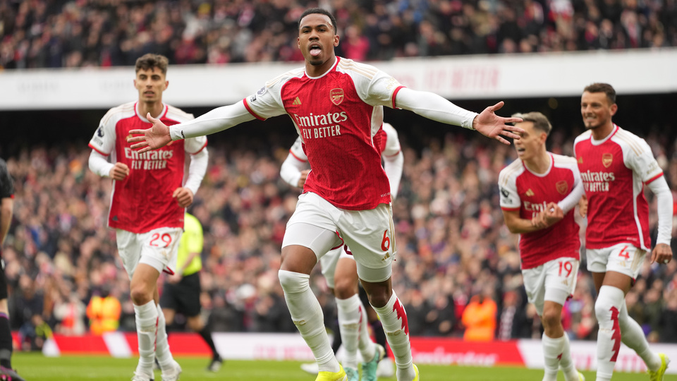 Arsenal evinde farka gitti!