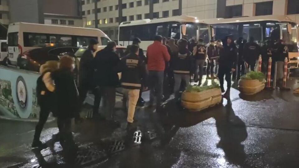 Büyükçekmece Belediyesi'nde operasyon: 8 tutuklama
