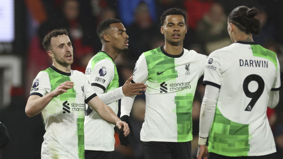 Liverpool liderliğini sürdürdü!