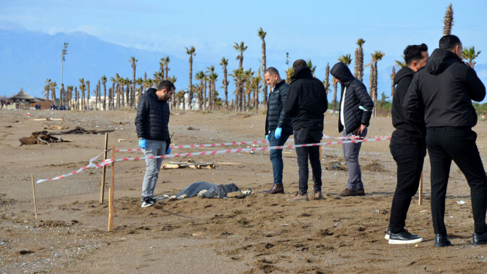 Peş peşe dram! Yine Antalya sahili! 6 günde 8 cansız beden