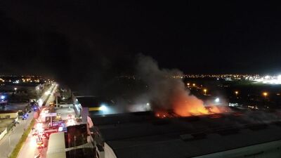 Plastik kasa üreten fabrikada yangın