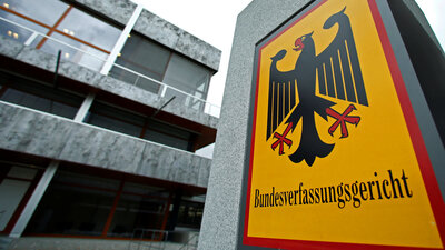 Almanya'da mahkeme Neonazi partinin finansmanını kesti