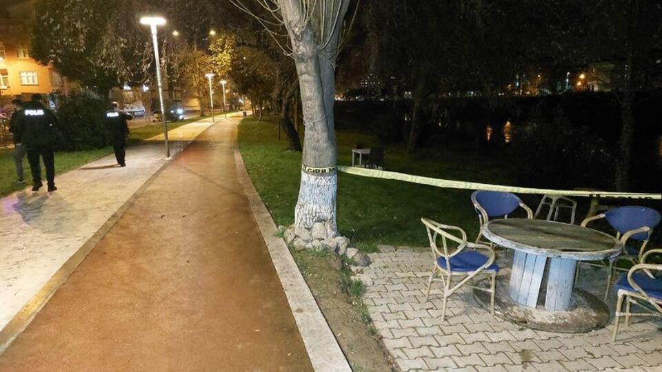 Oturduğu yerde saldırıya uğradı