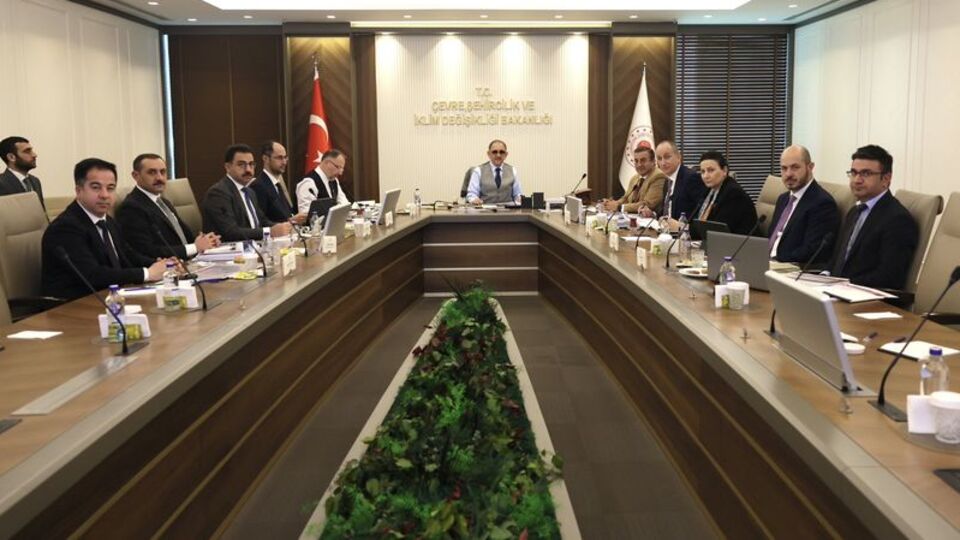 Bakan Özhaseki: Konutları şubat ayında teslim edeceğiz