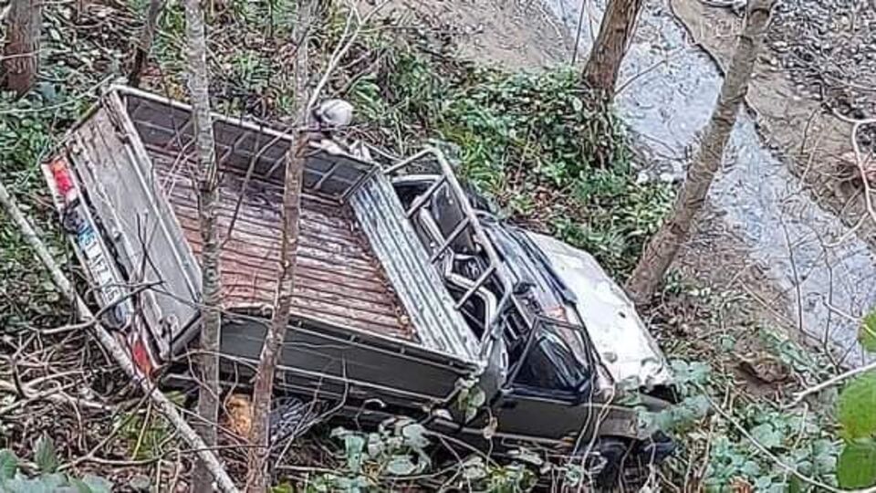 Yamaçtan kopan kaya ölüm getirdi