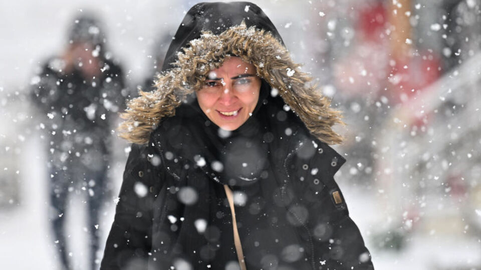 Batıda başladı! AKOM: İstanbul'da kar bekleniyor!