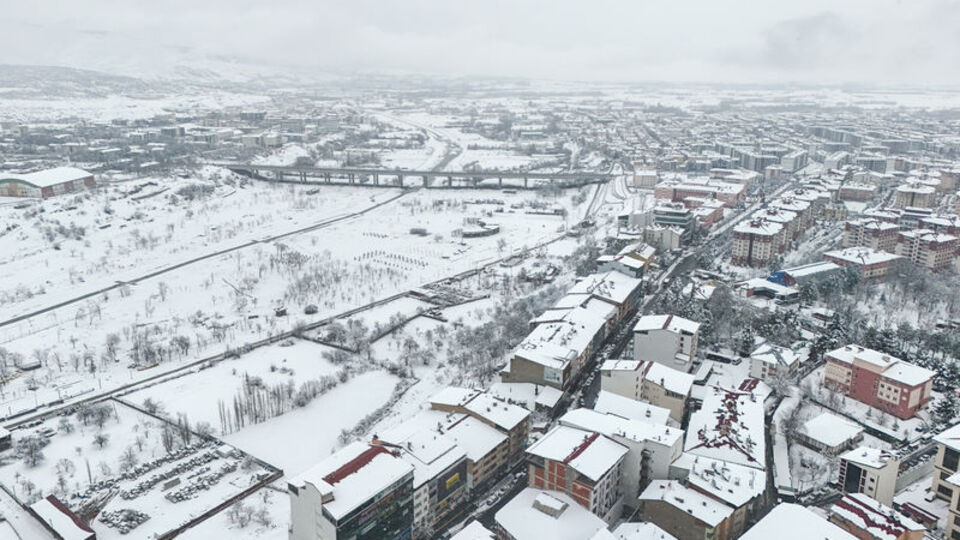 Meteoroloji'den kuvvetli kar yağışı ve buzlanma uyarısı!