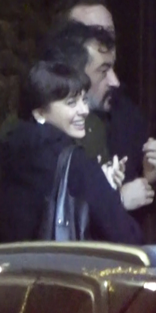  Ünlü oyuncunun gizemli arkadaşı