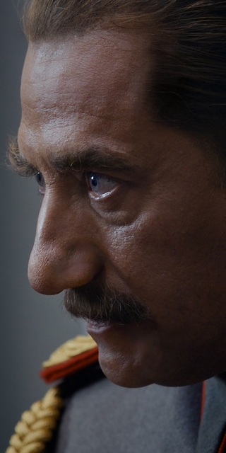  Atatürk makyajı için Tahran'a gitti