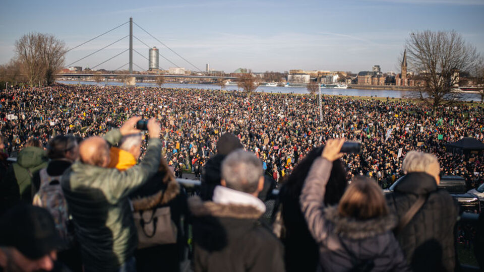 Almanya'da AfD ilk seçiminde kaybetti