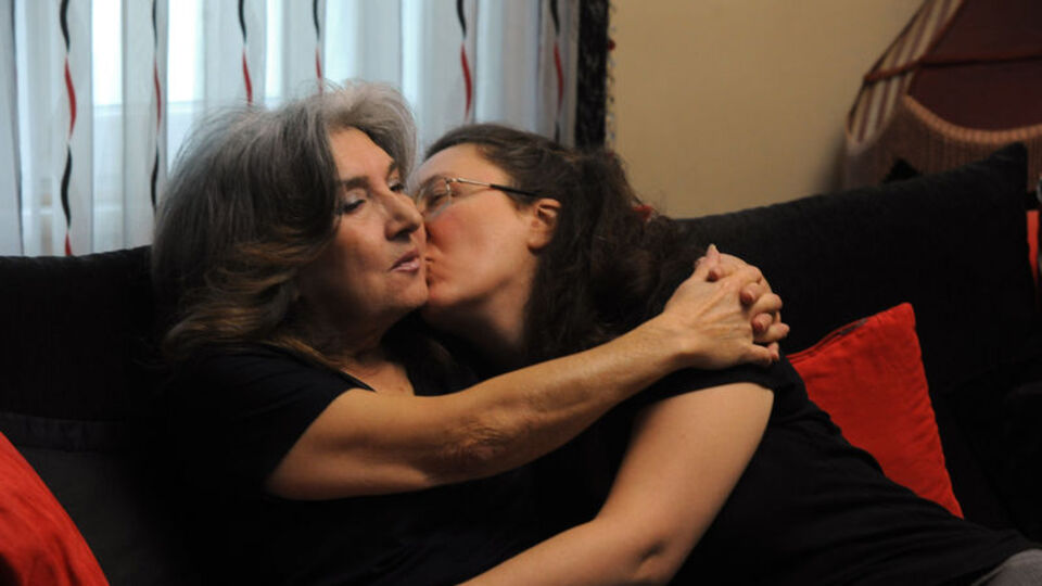 Bitkisel hayattan çıktı! Unutmadığı tek şey şarkılar...