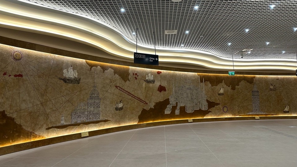 Gayrettepe istasyonunda Pîrî Reis teması