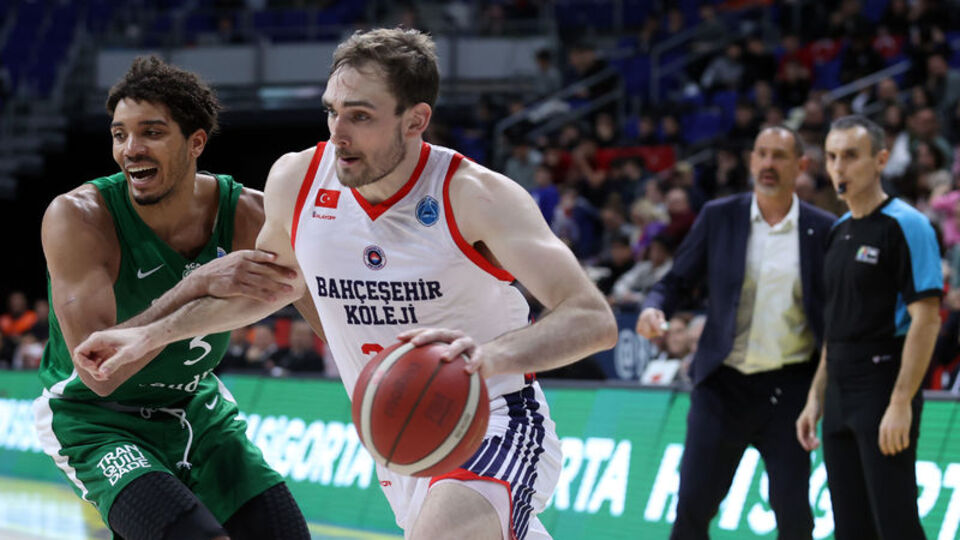 Bahçeşehir Koleji 5. maçını da kazandı