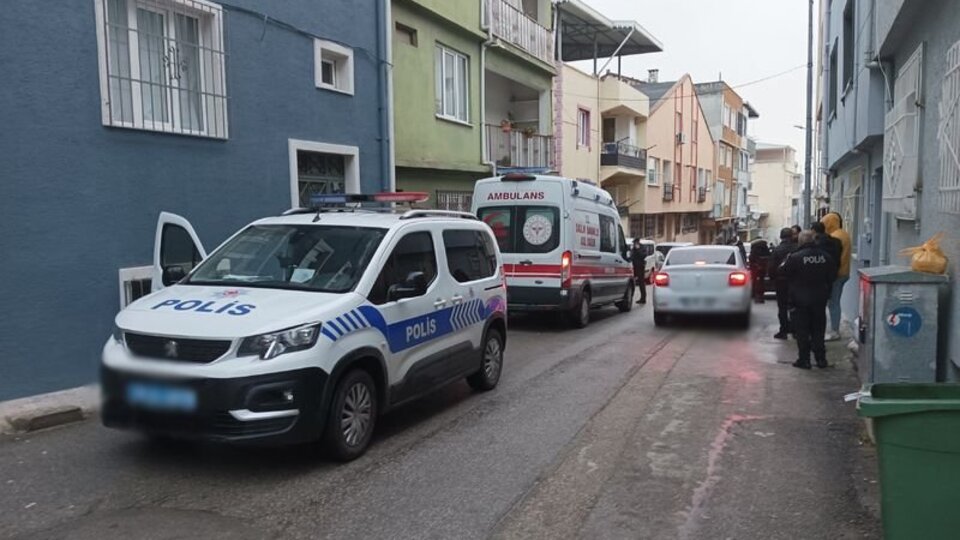 Boşanma aşamasındaki eşini merdaneyle vurup boğarak öldürdü