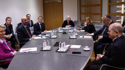 AB'deki Ukrayna krizinde karar