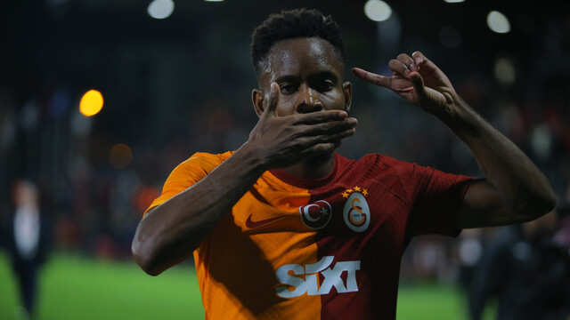 Galatasaray'da bir ayrılık daha!