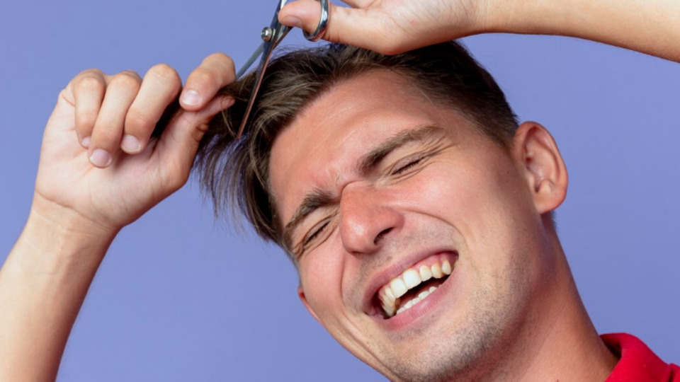 Rüyada saç kestirmek