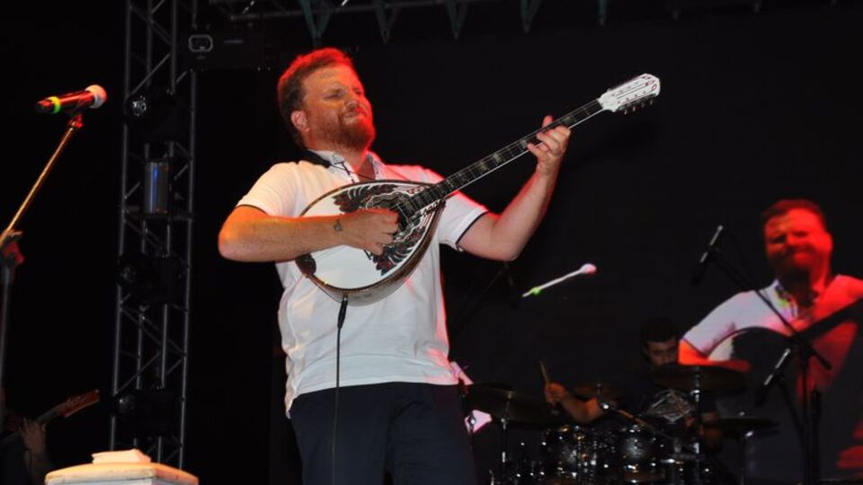 Buzuki Orhan Osman'dan 'online' taverna