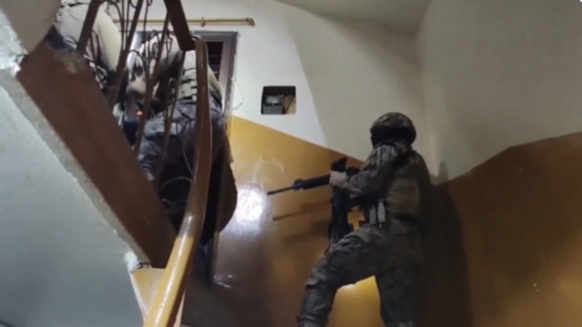 DEAŞ'a ağır darbe! 33'ü kırmızı bültenle aranıyordu!