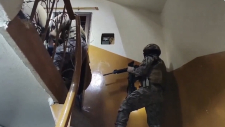 DEAŞ'a ağır darbe! 33'ü kırmızı bültenle aranıyordu!