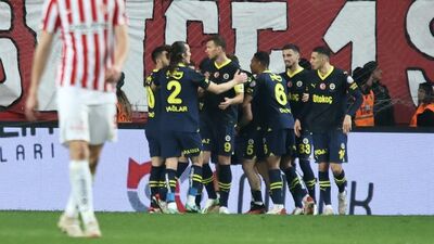 Akdeniz'de Fener alayı!