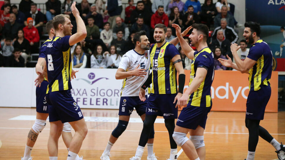 Fenerbahçe, Alanya'ya set vermedi