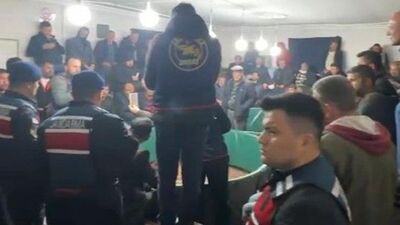 Kanatlı Hayvanları Sevenler Derneği'nde horoz dövüşü!