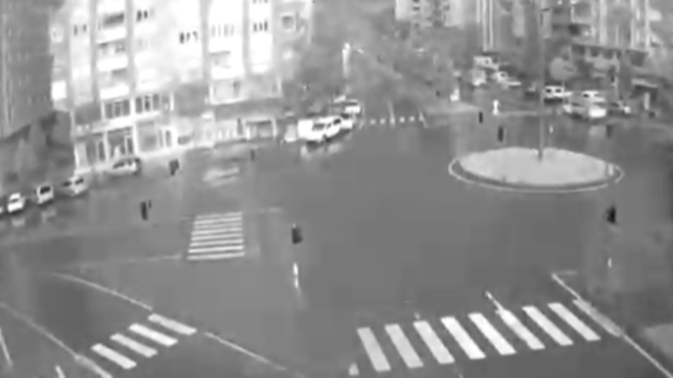 6 Şubat'ta 1400 kişi can vermişti! İşte Ebrar Sitesi'nin yıkım anı!