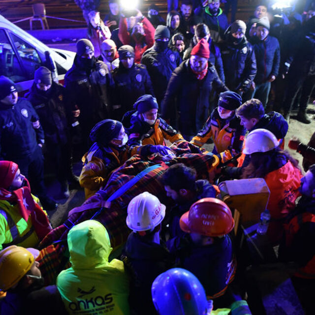 NYT yazdı: Depremzede ailenin bir yıllık mücadelesi